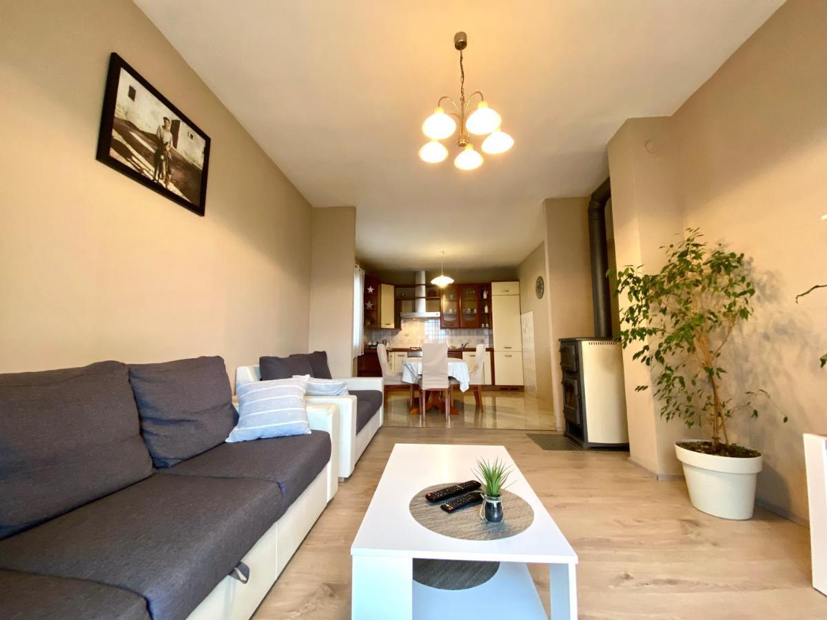 Apartment Marcella 1 Ljubač Eksteriør billede