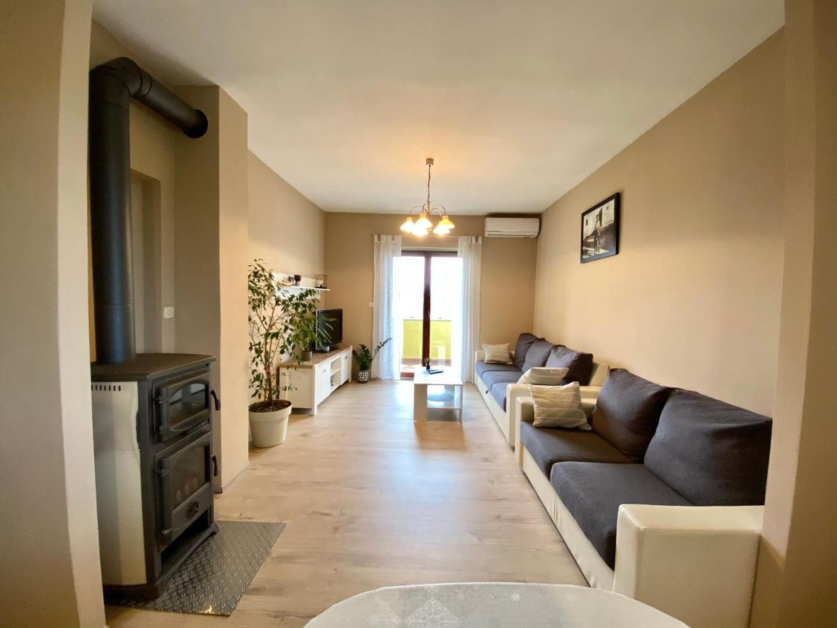 Apartment Marcella 1 Ljubač Eksteriør billede